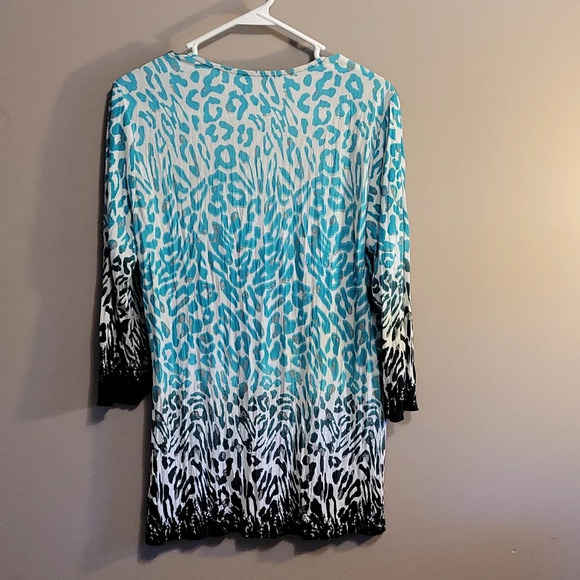 D28 : NEW YORK AND COMPANY SIZE.LARGE , WOMENS BLOUSE - Picture 3 of 3